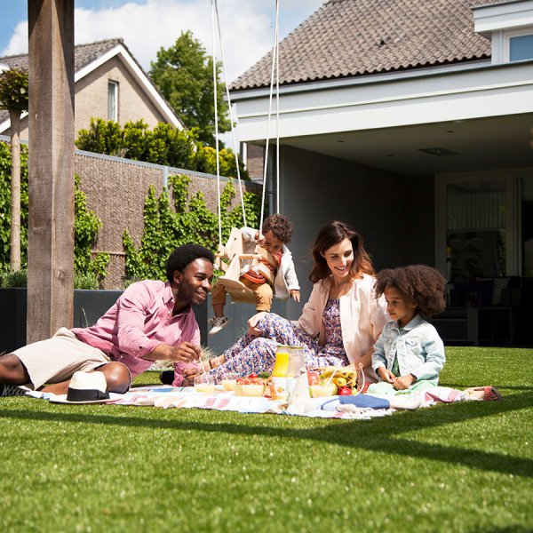 garden picnic on the lawn