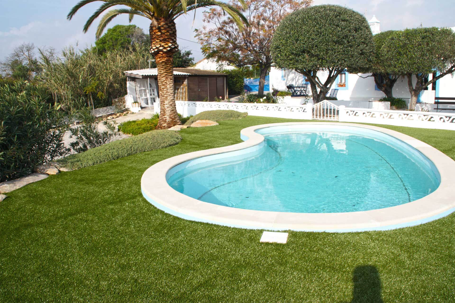 Artificial Lawns - Swimming Pool Surround