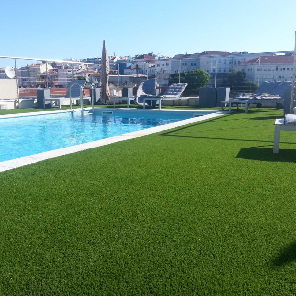 fake-grass-for-swimming-pool